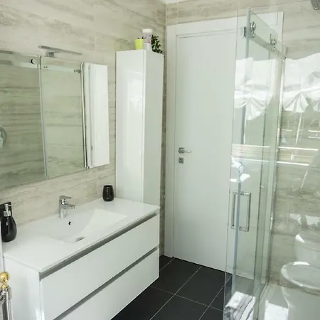 Apartment Oasi Felice Como